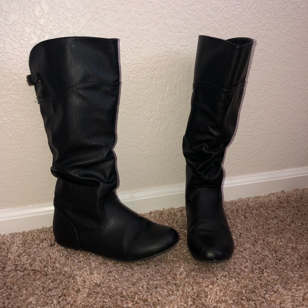 BOOTS